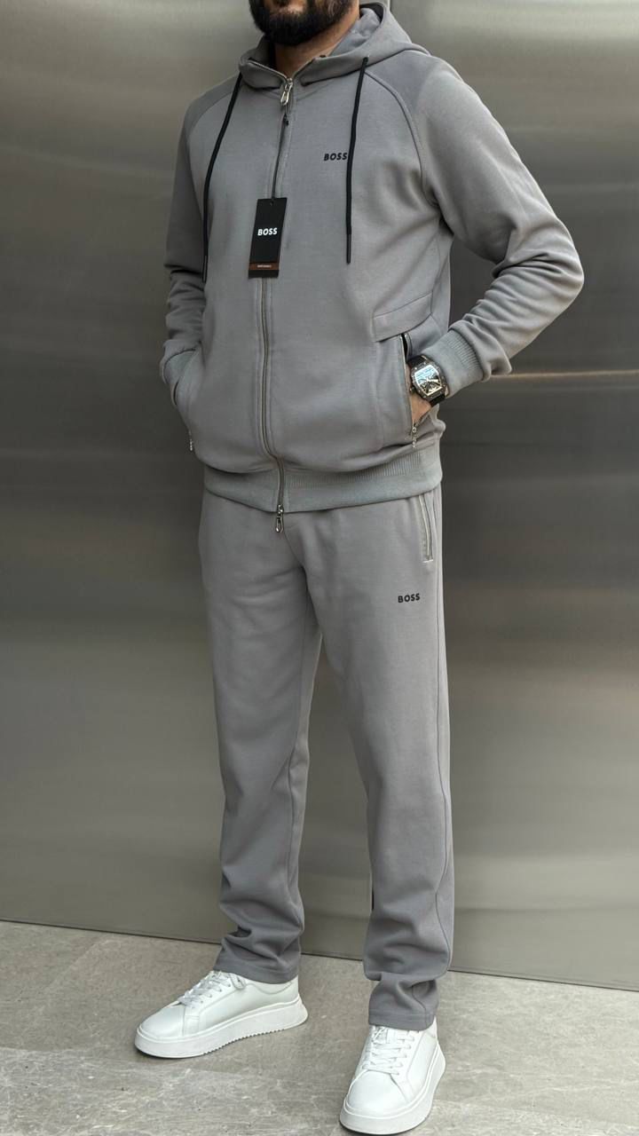 COMPLETS DE MARQUE POUR UN STYLE PARFAIT